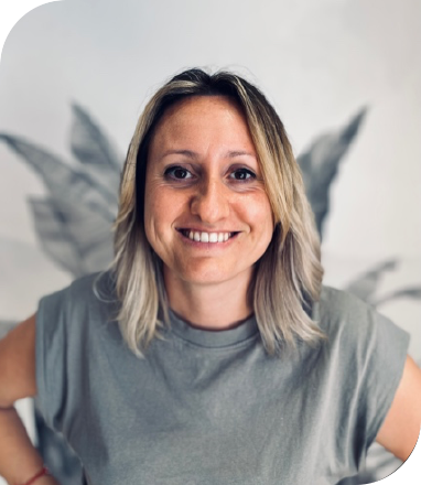 persona mirando a cámara